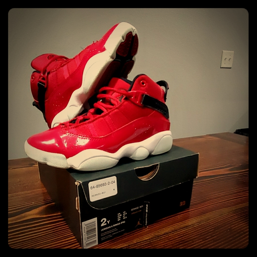 Boys Size 2y Jordan 6 Rings